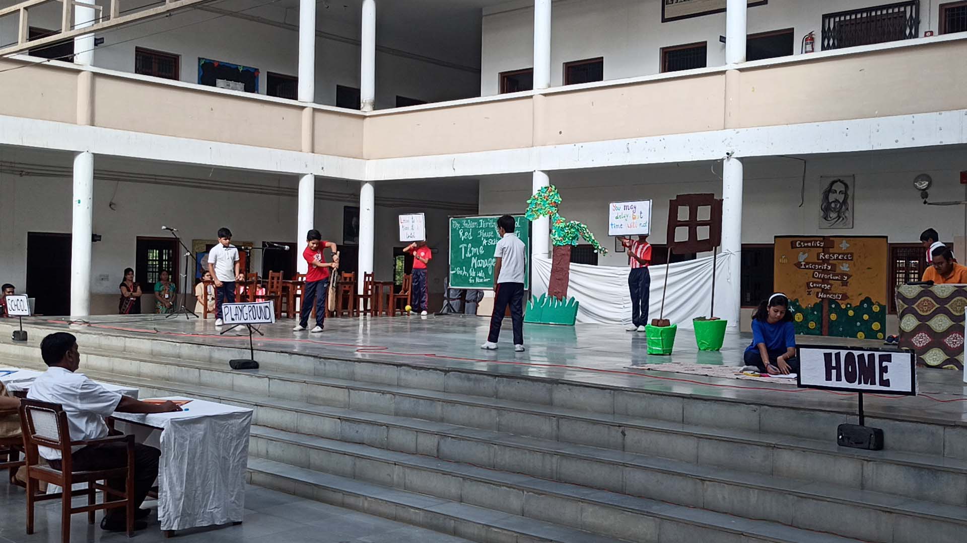 Red House (English Play)